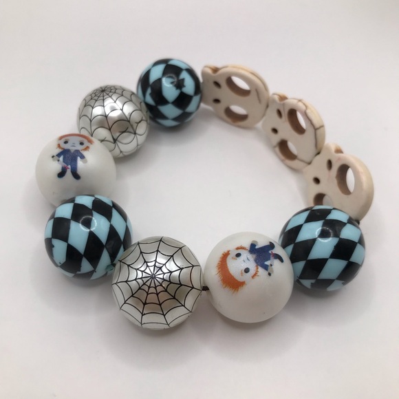 Womens Halloween Michael Blue Checkered Skull Spiderweb Bubblegum Bead Bracelet - Picture 3 of 5